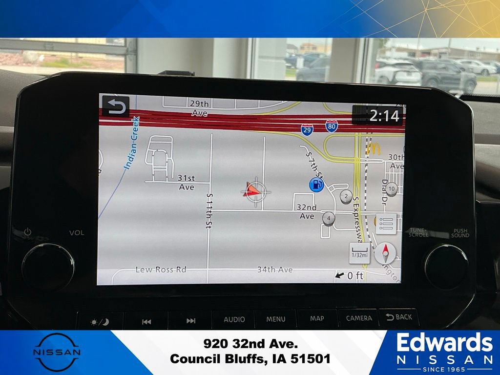 Used 2025 Nissan Pathfinder SL AWD/4WD image 29