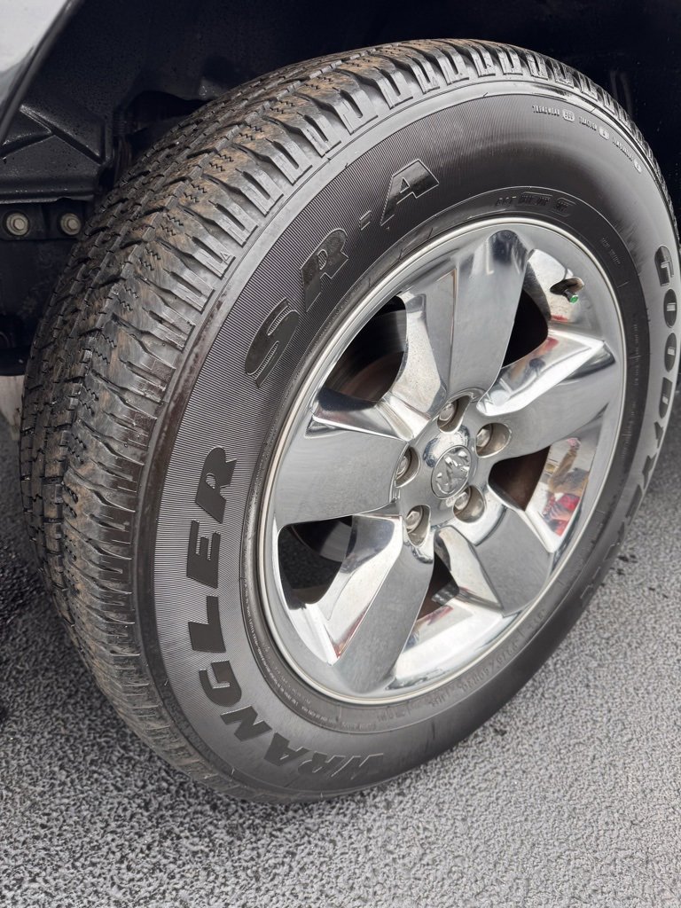 Used 2024 RAM 1500 Classic SLT image 31