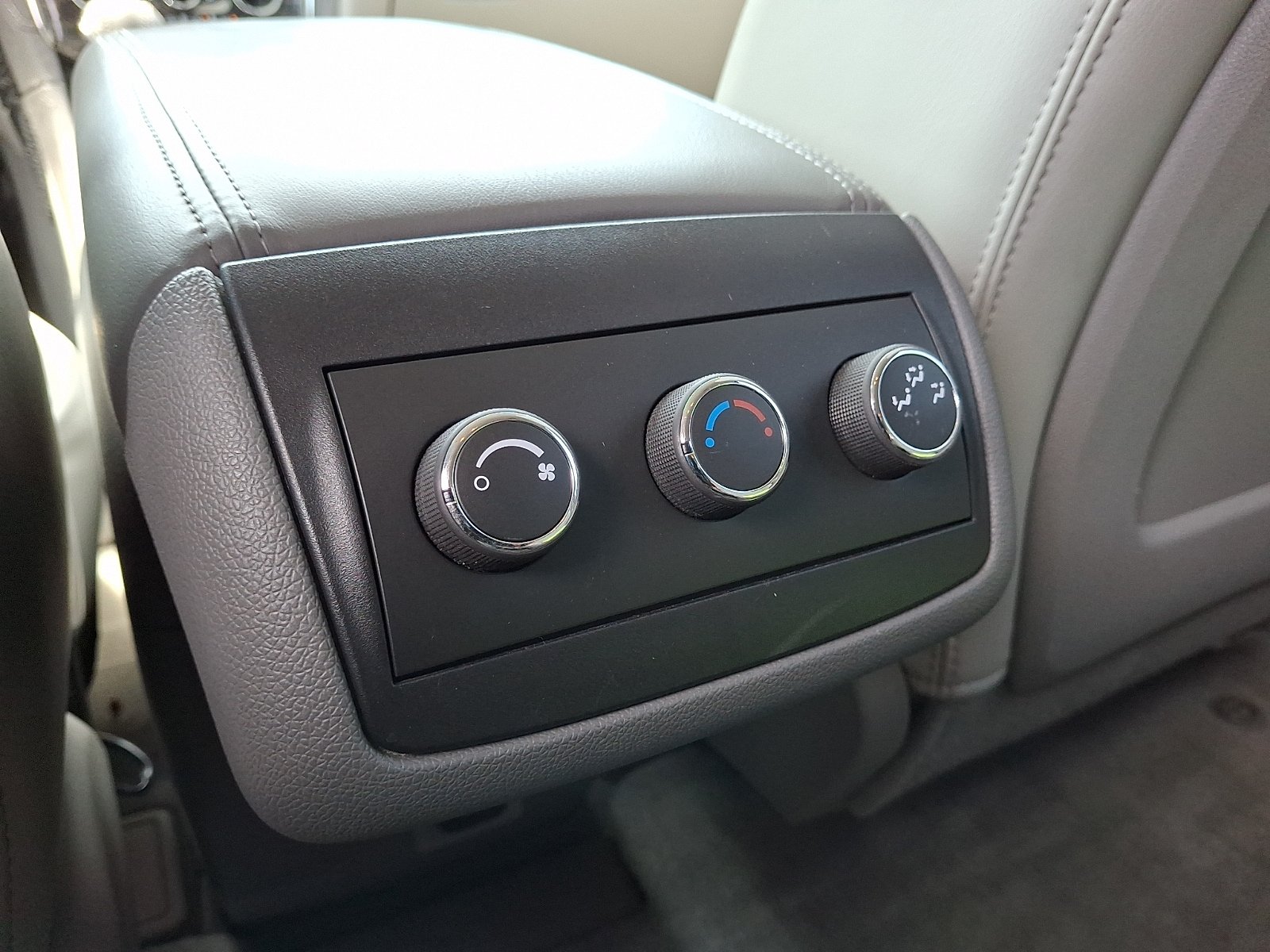 Used 2014 Buick Enclave Leather w/ Trailering Provision Package AWD/4WD image 13