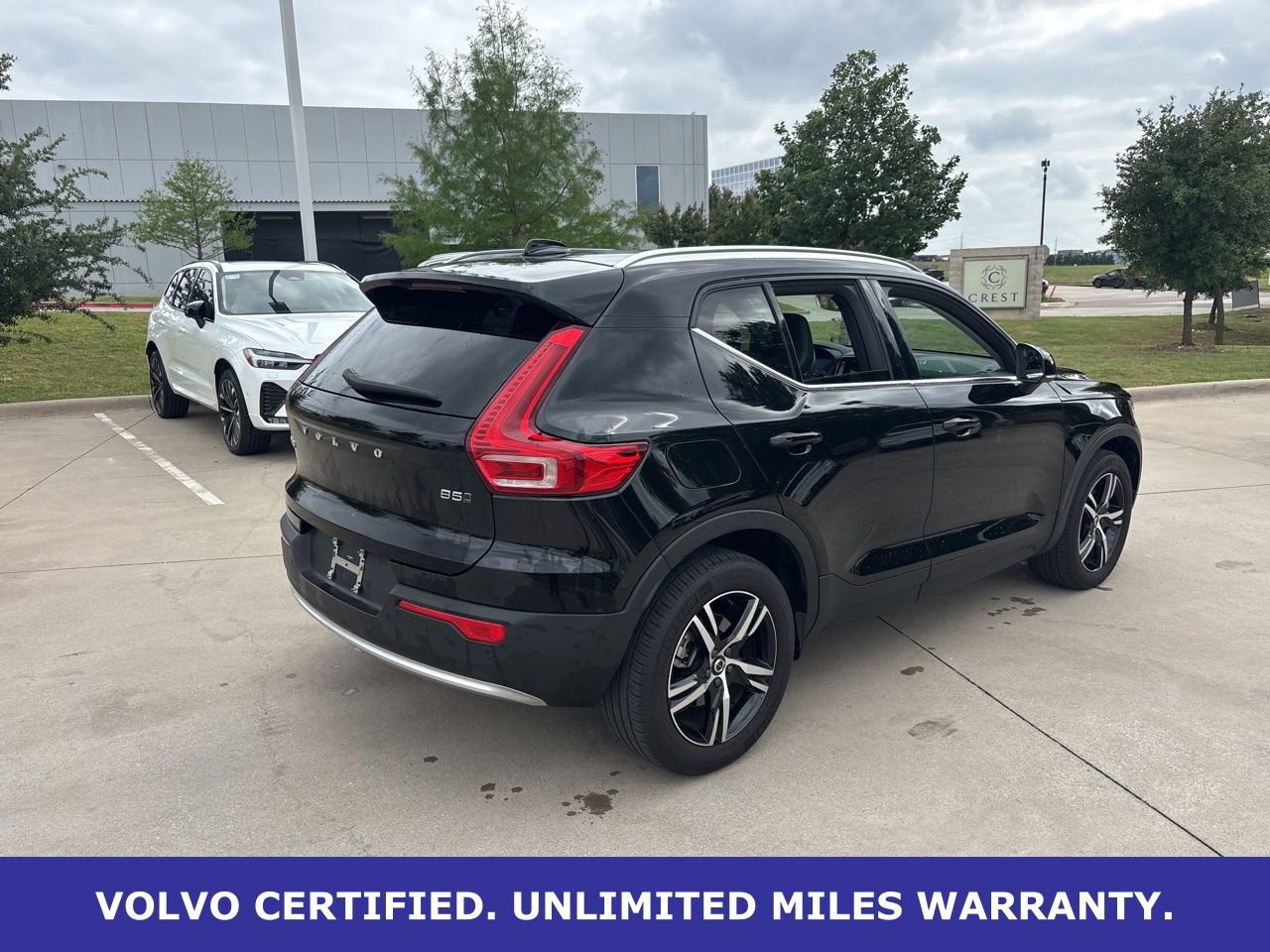 Used 2025 Volvo XC40 B5 Core AWD/4WD image 5