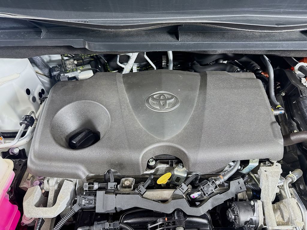 Used 2021 Toyota Sienna Limited image 33