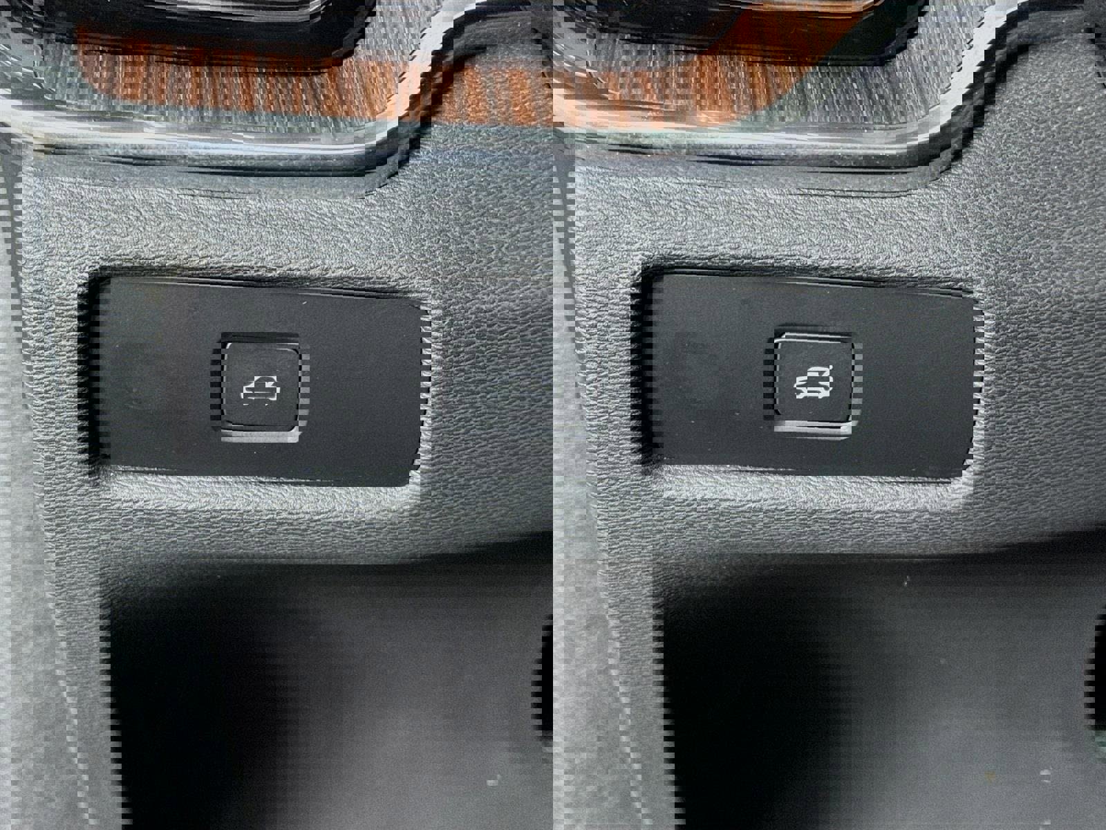 Used 2025 Volvo S60 B5 Plus image 11