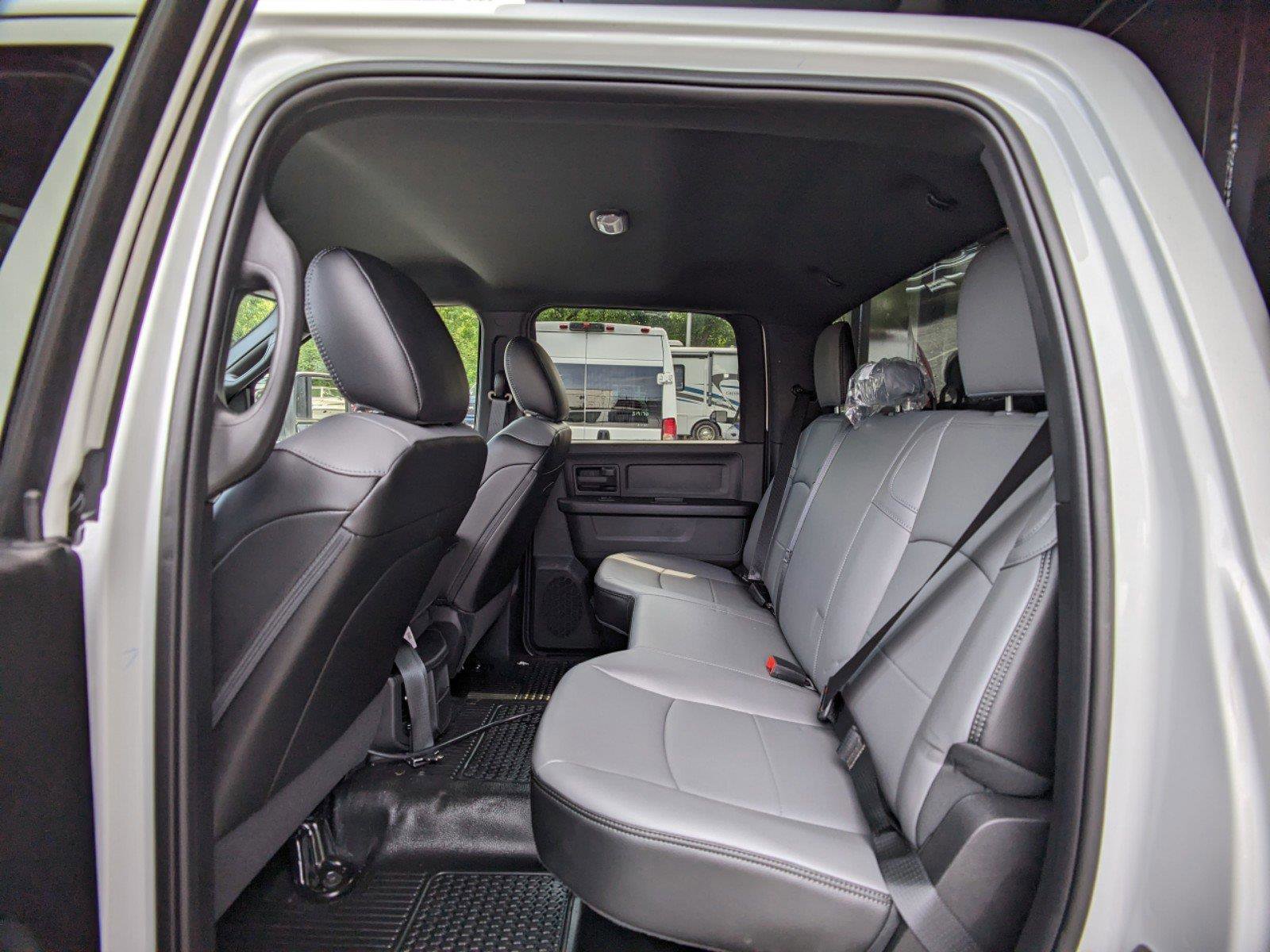 New 2024 RAM 5500 Tradesman w/ Chrome Appearance Group image 16