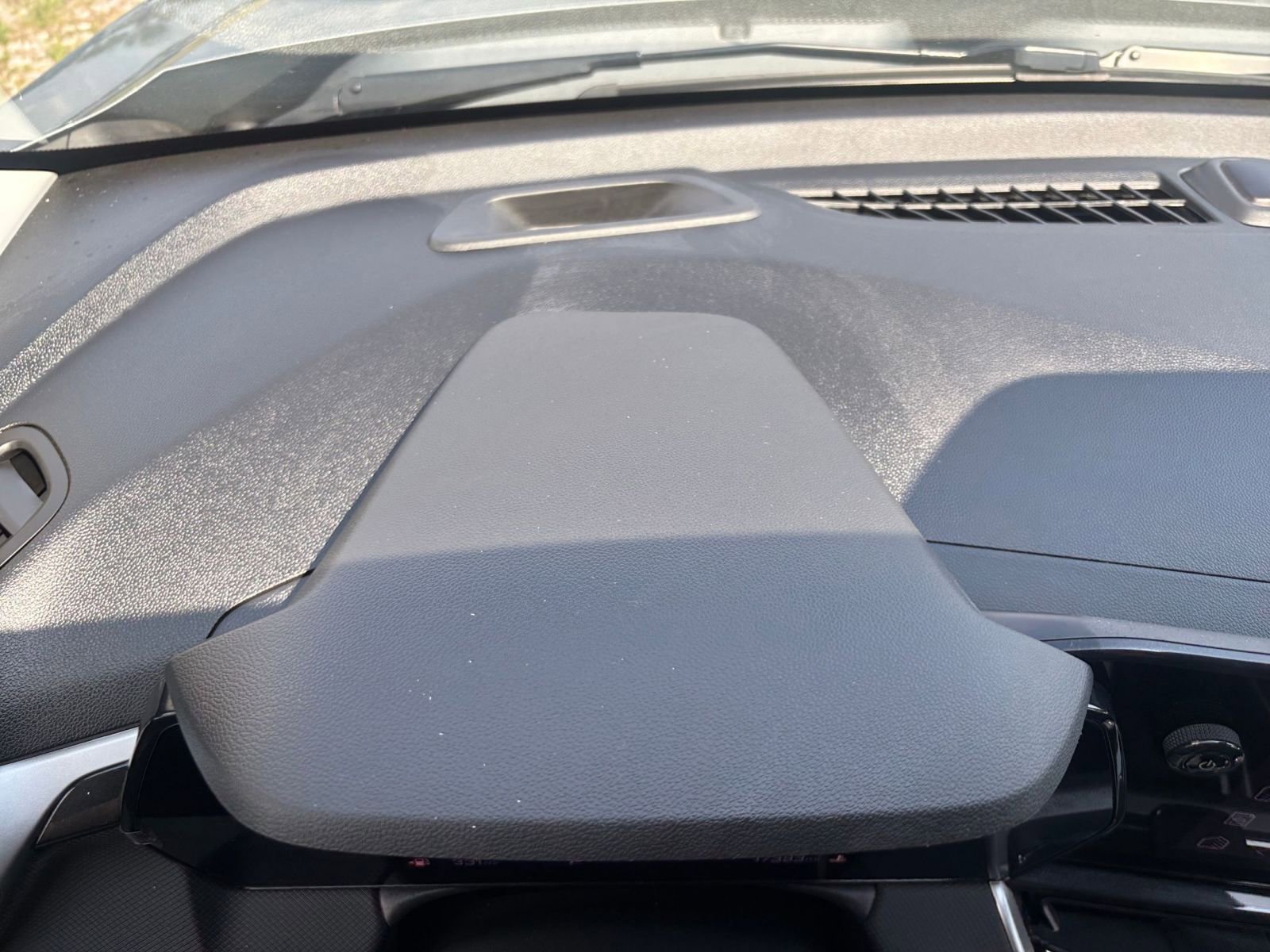 Used 2025 Chevrolet TrailBlazer LT FWD image 35