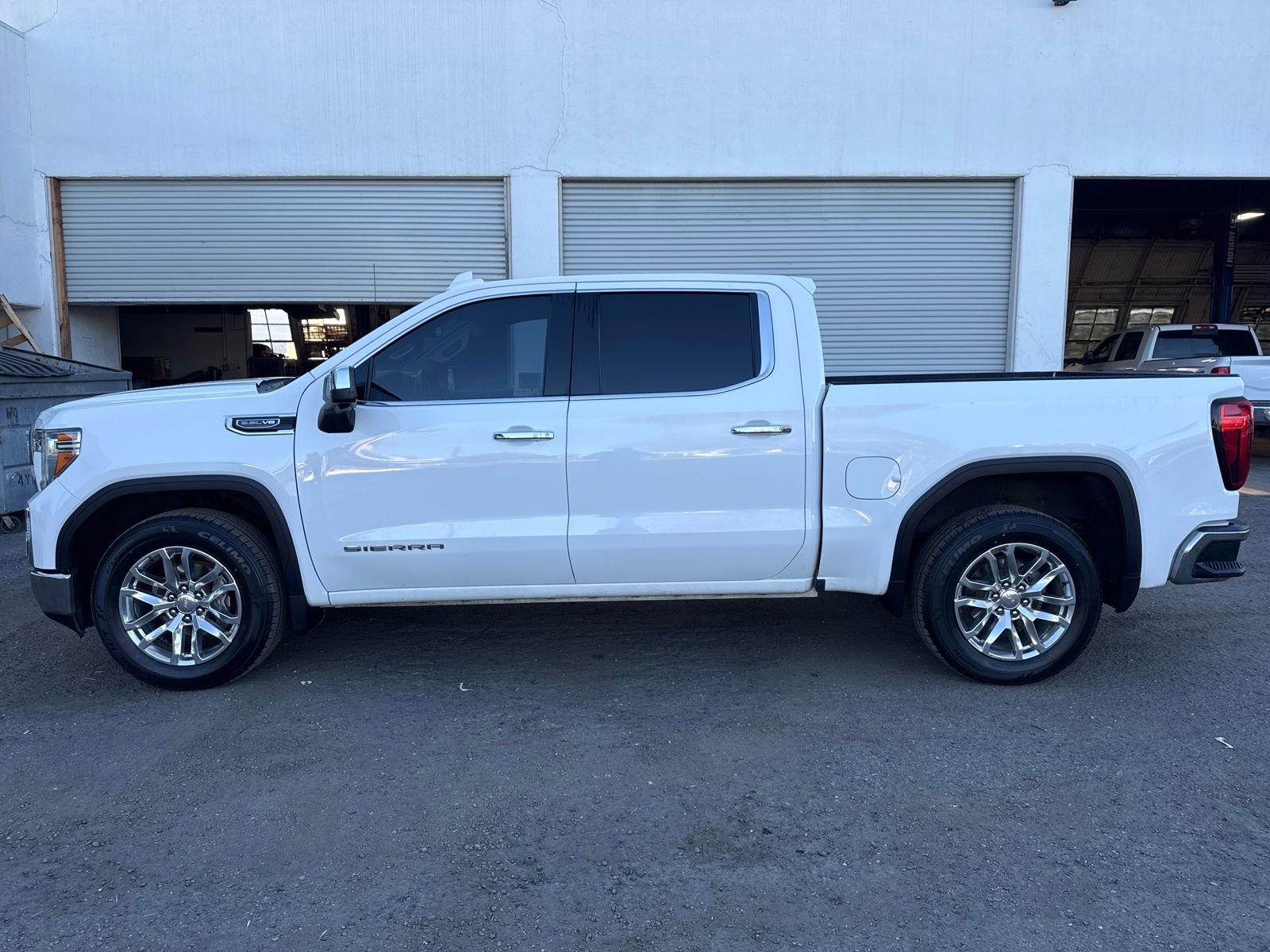Used 2020 GMC Sierra 1500 SLT w/ SLT Premium Plus Package image 2