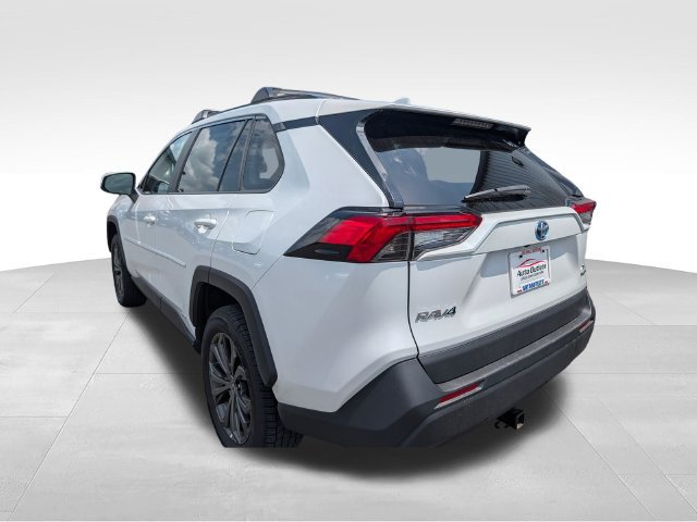 Used 2023 Toyota RAV4 XLE Premium AWD/4WD image 5