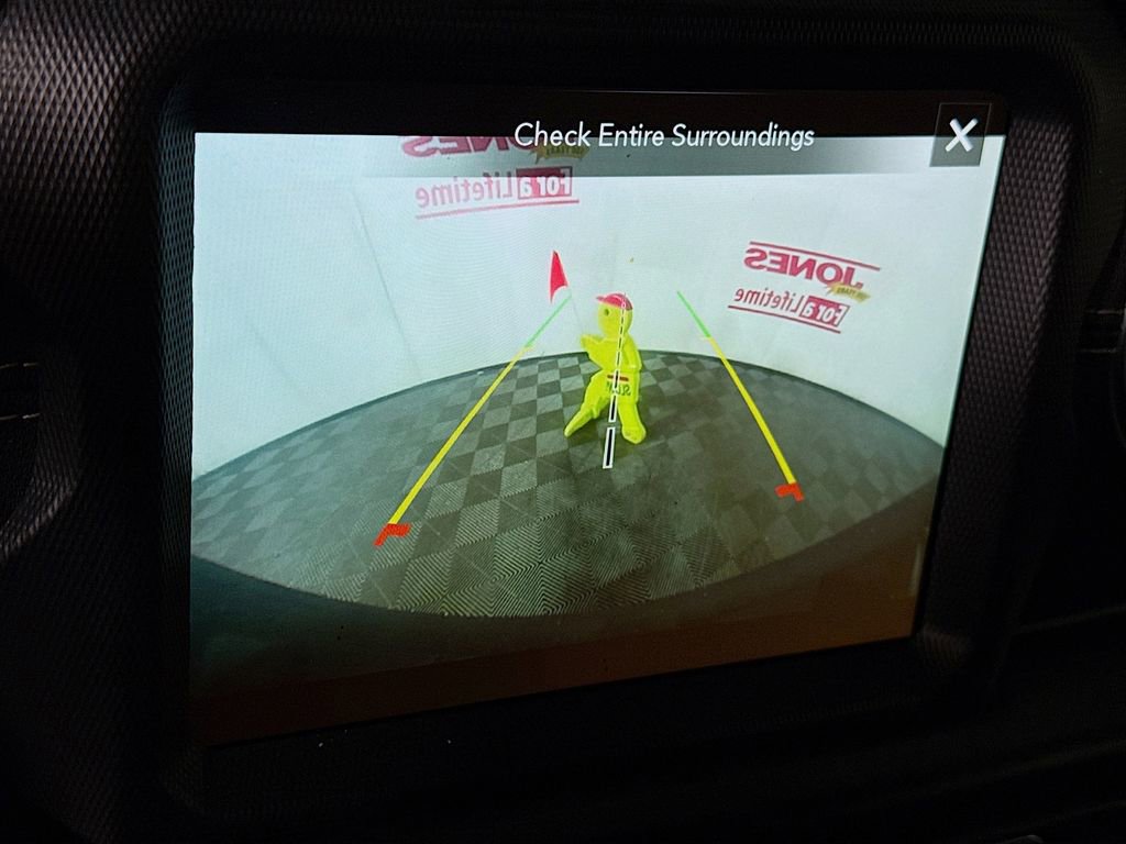 Used 2022 Jeep Wrangler Unlimited Sahara w/ Cold Weather Group image 7