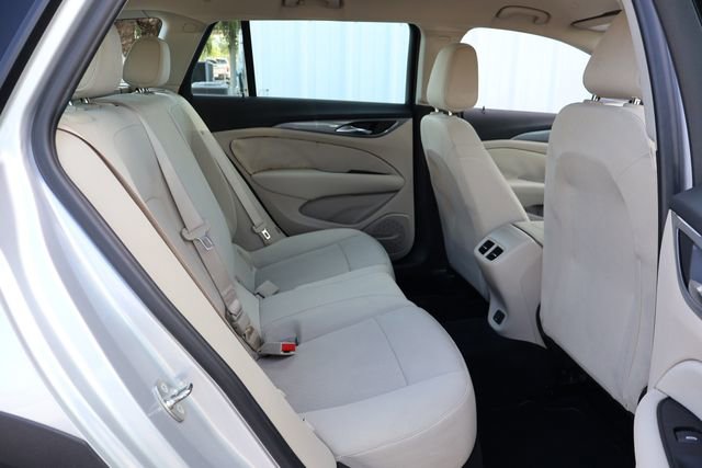 Used 2018 Buick Regal Preferred w/ Sights and Sounds Package image 19