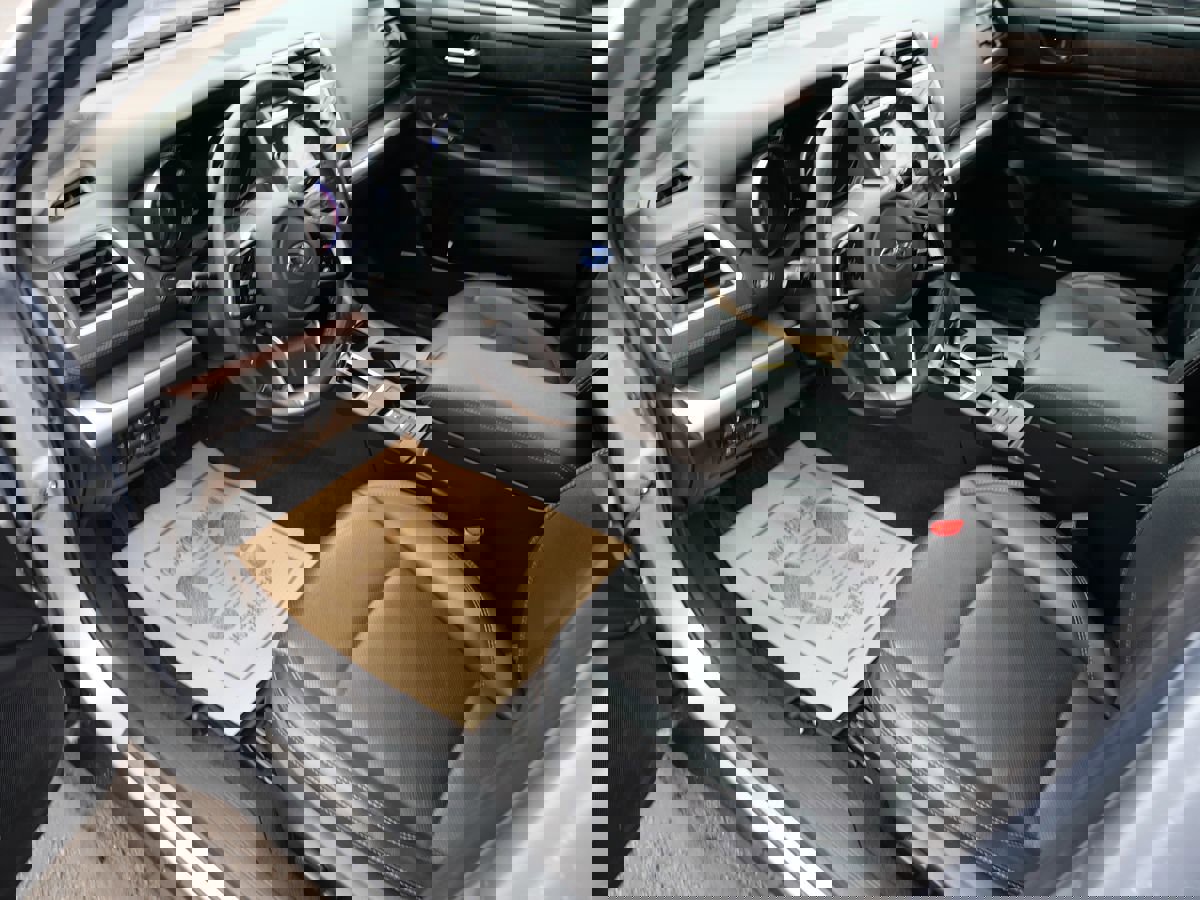 Used 2018 Subaru Outback 2.5i Limited image 9