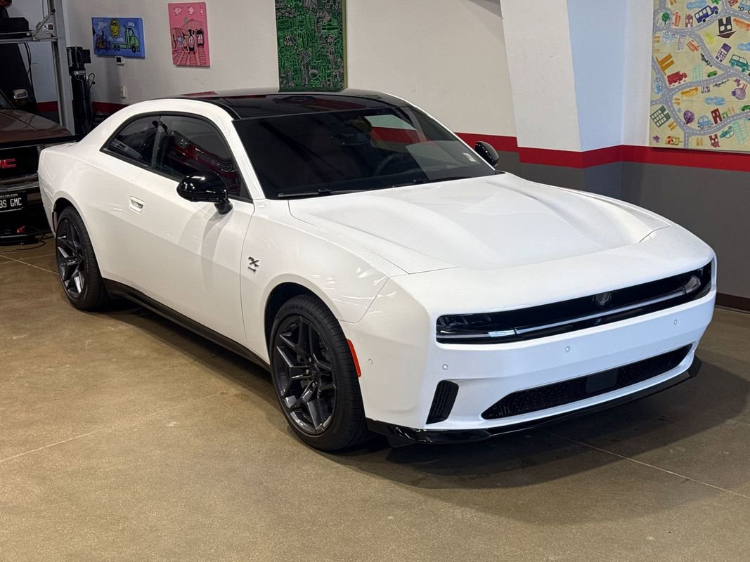 Used 2024 Dodge Charger R/T w/ Plus Group image 40