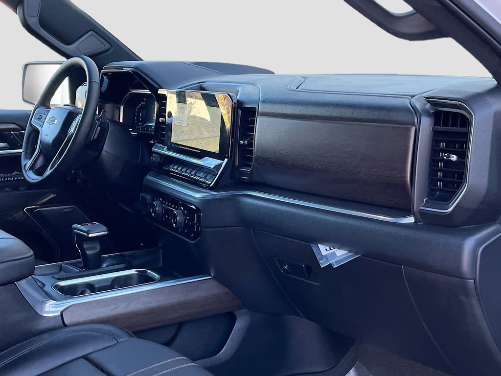 Used 2024 Chevrolet Silverado 1500 High Country w/ High Country Premium Package image 32