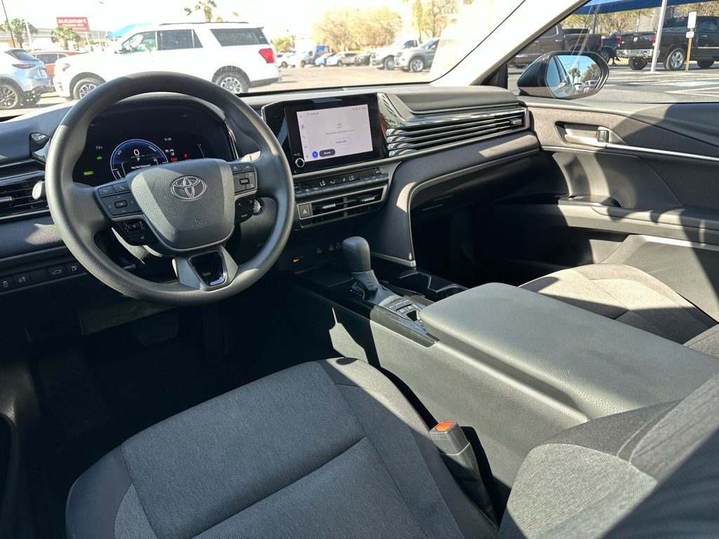 Used 2025 Toyota Camry LE w/ Convenience Package image 17