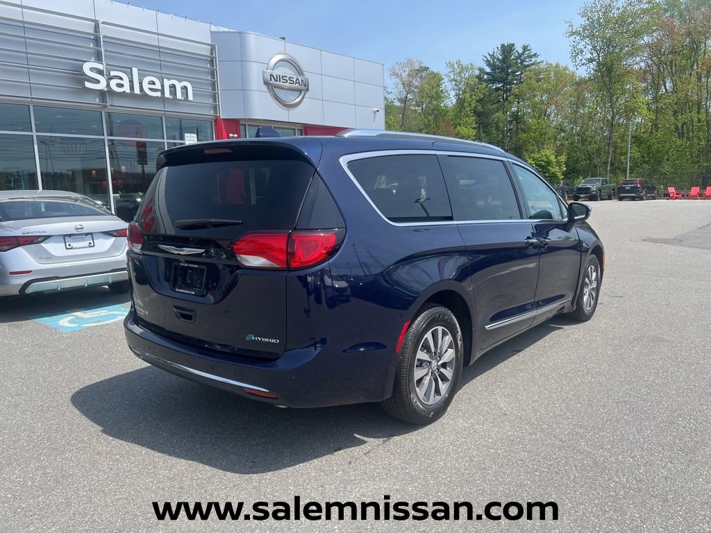 Used 2020 Chrysler Pacifica Limited FWD image 7