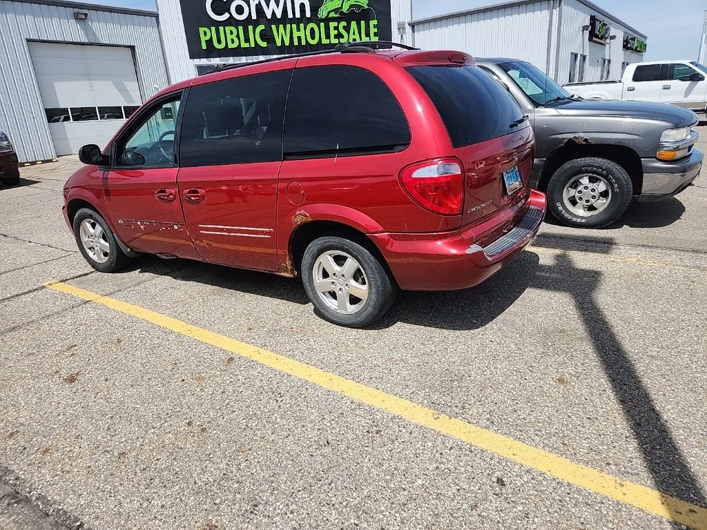Used 2006 Dodge Caravan SXT w/ Popular Equipment Group I FWD image 4