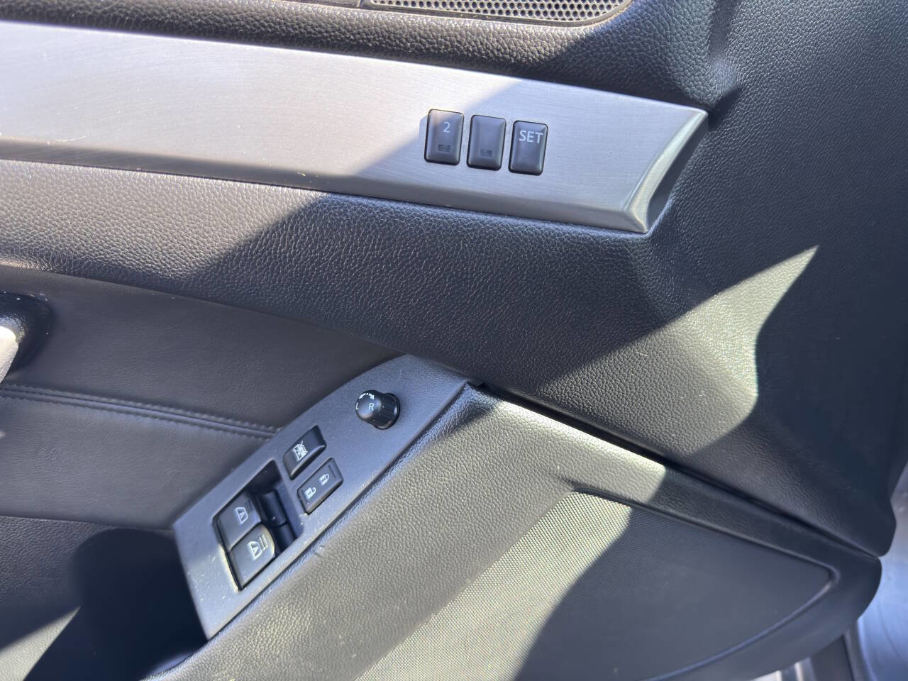 Used 2012 INFINITI G37 Journey w/ Premium Pkg image 10