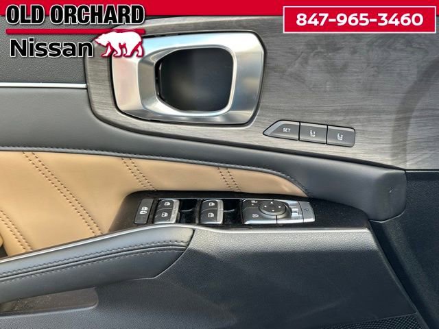 Used 2025 Kia Sorento SX Prestige w/ Olive Brown Leather Package AWD/4WD image 9