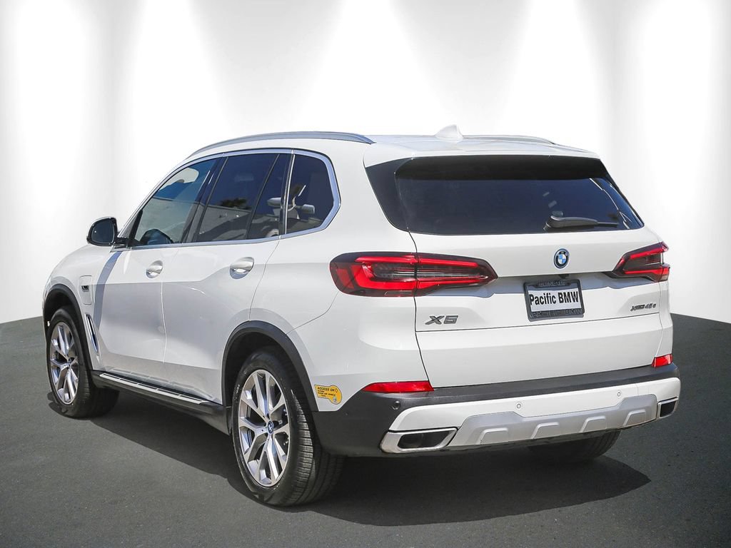Used 2022 BMW X5 xDrive45e w/ Premium Package AWD/4WD image 4
