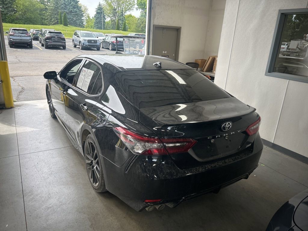 Used 2024 Toyota Camry XSE FWD image 5