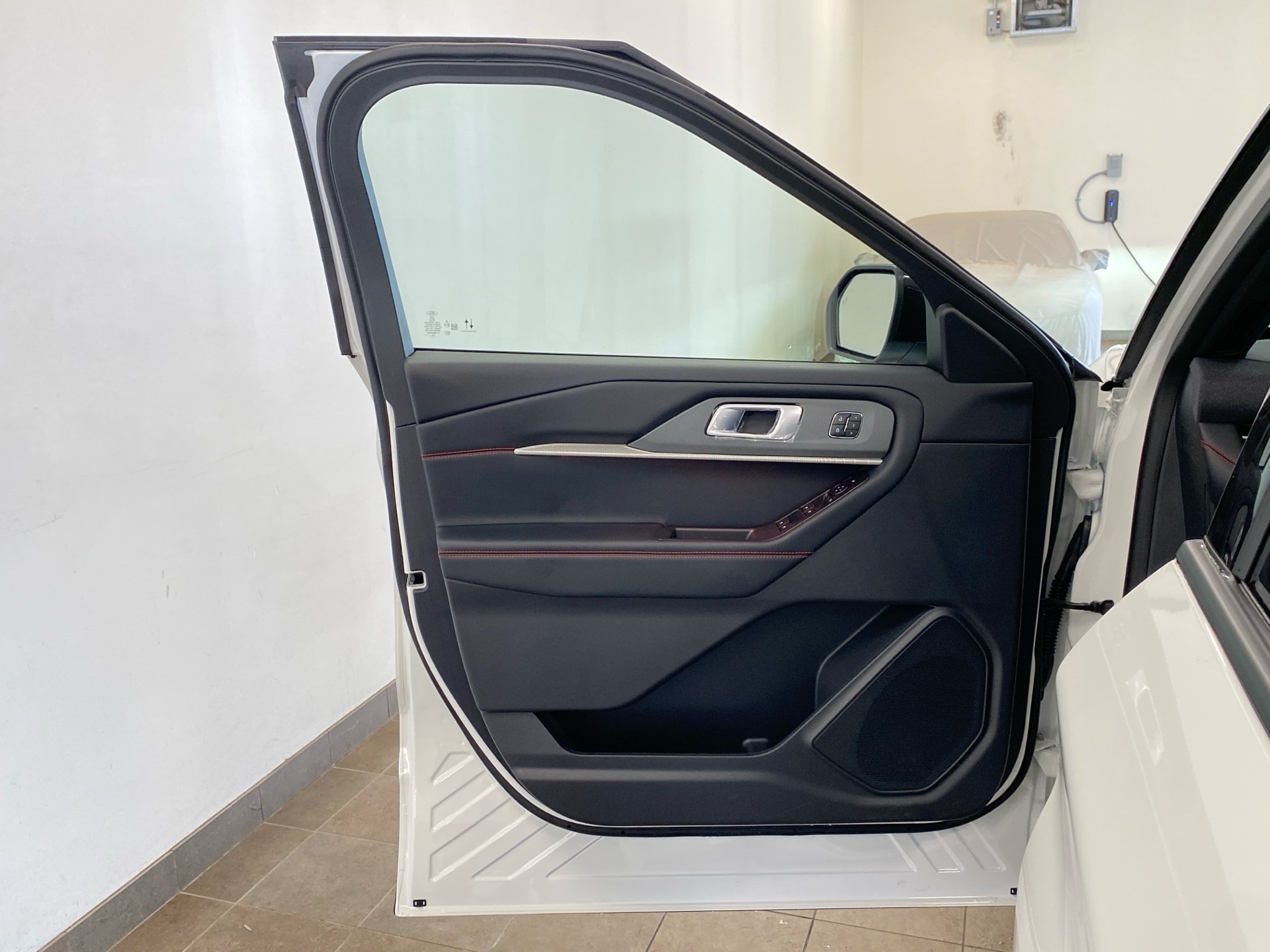 New 2027 Ford Explorer ST-Line w/ Premium Package AWD/4WD image 14