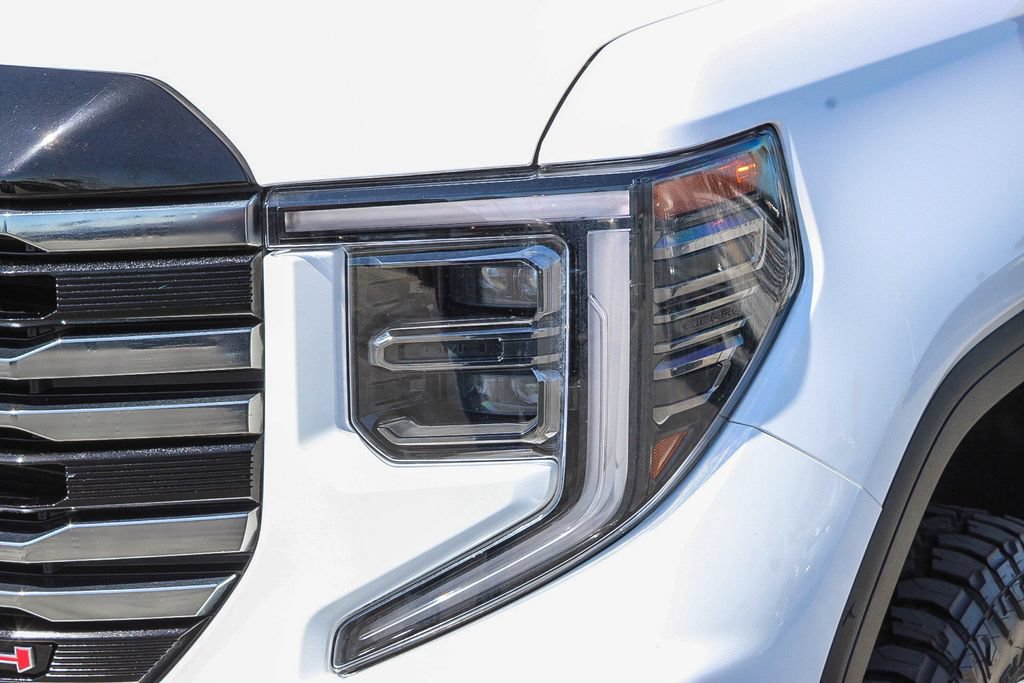 Used 2025 GMC Sierra 1500 AT4 AWD/4WD image 5