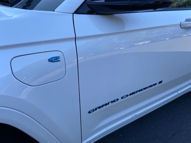 Used 2023 Jeep Grand Cherokee 30th Anniversary image 8