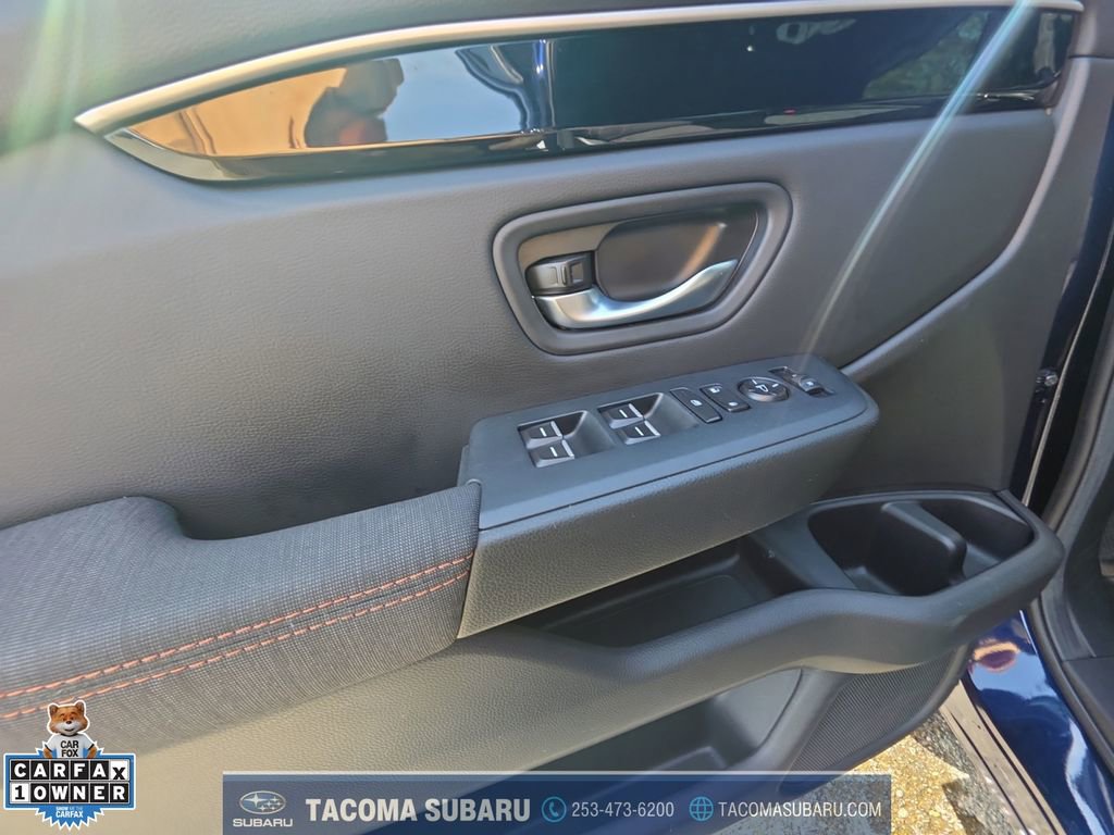Used 2025 Honda Pilot Sport image 11