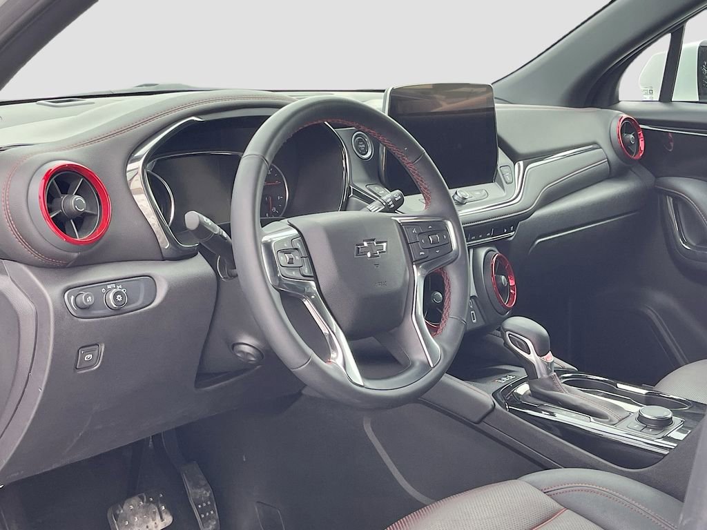 Used 2024 Chevrolet Blazer RS w/ Driver Confidence II Package image 9
