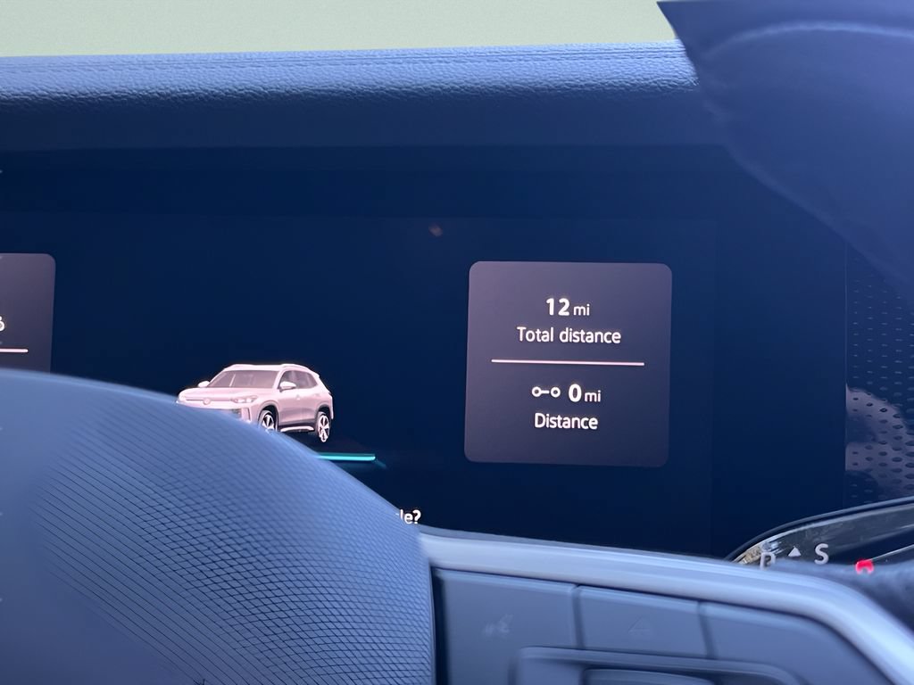 New 2026 Volkswagen Tiguan SE R-Line FWD image 15
