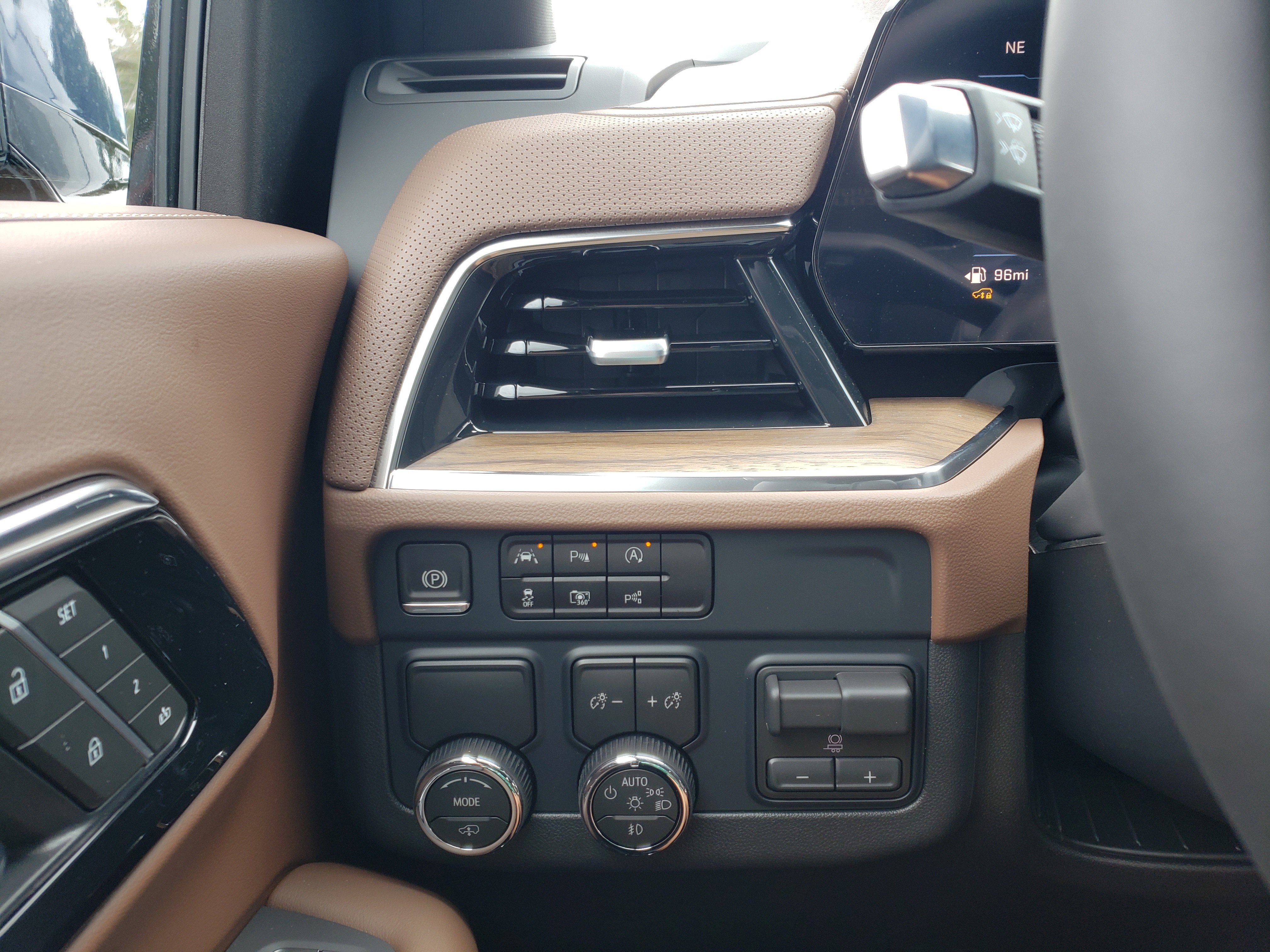 New 2026 Chevrolet Tahoe High Country image 14