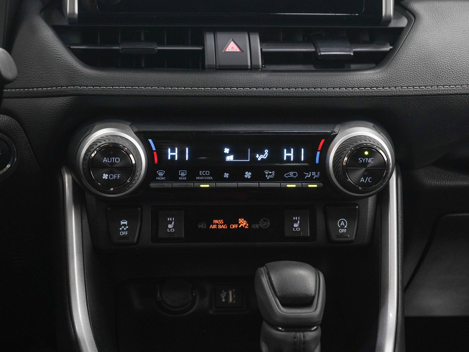 Used 2025 Toyota RAV4 XLE w/ Convenience Package AWD/4WD image 19