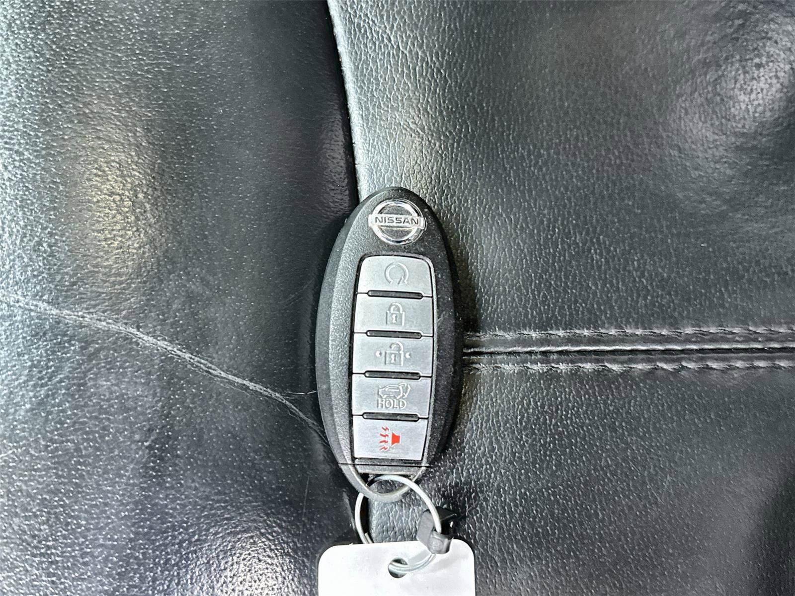 Used 2018 Nissan Pathfinder SL w/ Midnight Edition Package image 23