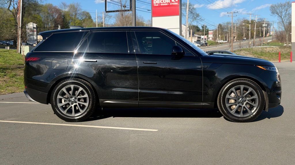 Used 2023 Land Rover Range Rover Sport SE AWD/4WD image 9