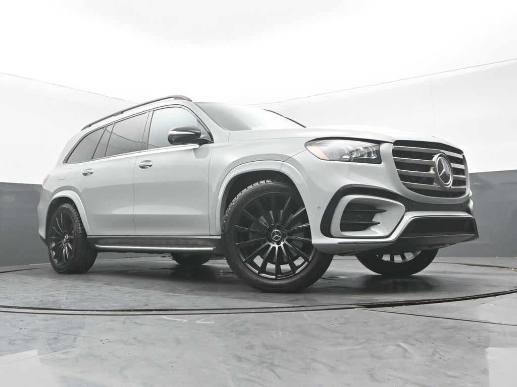 Used 2024 Mercedes-Benz GLS 580 4MATIC image 31