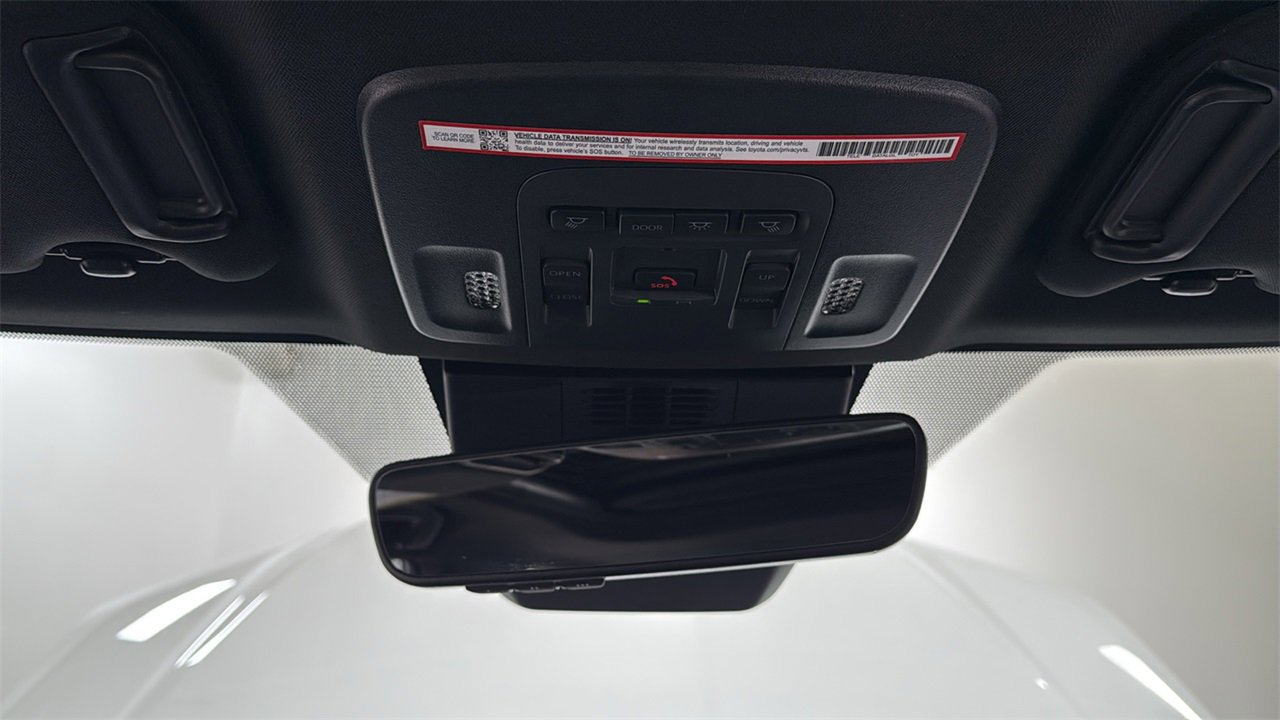 Used 2026 Toyota Camry SE w/ Multimedia Upgrade Package image 11