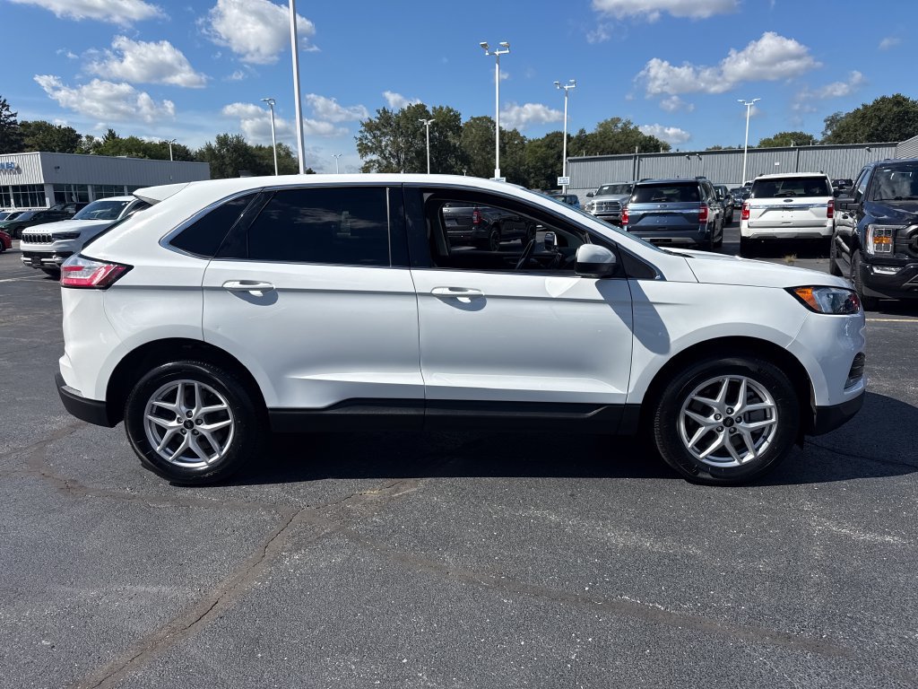 Used 2024 Ford Edge SEL AWD/4WD image 6