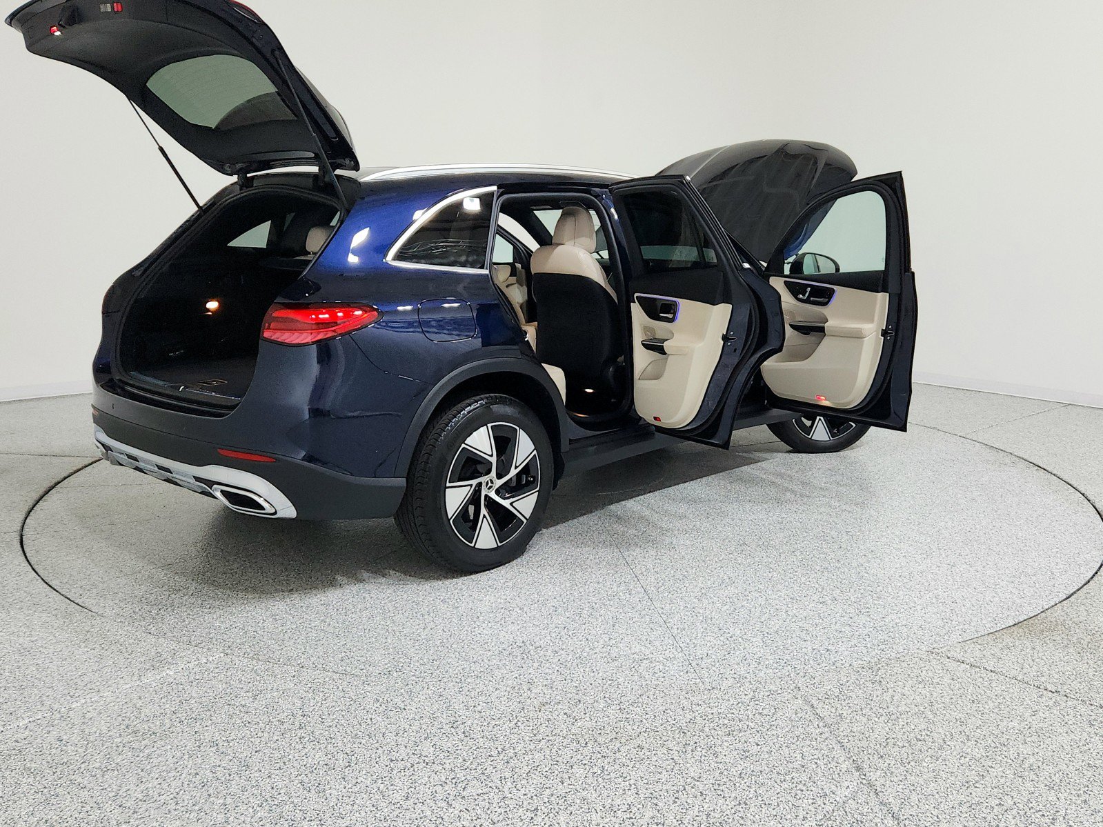 Certified 2024 Mercedes-Benz GLC 300 4MATIC image 7