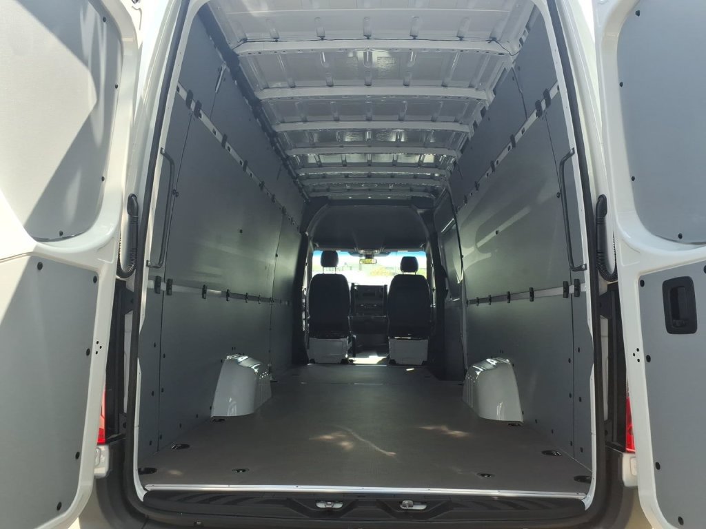 Used 2026 Mercedes-Benz Sprinter 2500 image 26