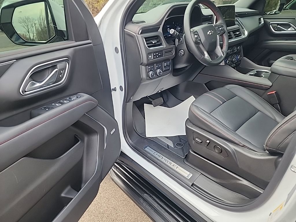 Used 2024 Chevrolet Tahoe RST w/ Sport Performance Package image 17