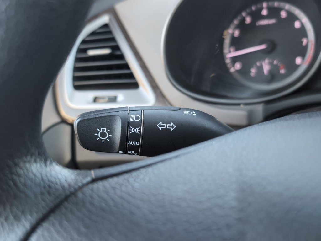 Used 2018 Hyundai Santa Fe Sport AWD/4WD image 18