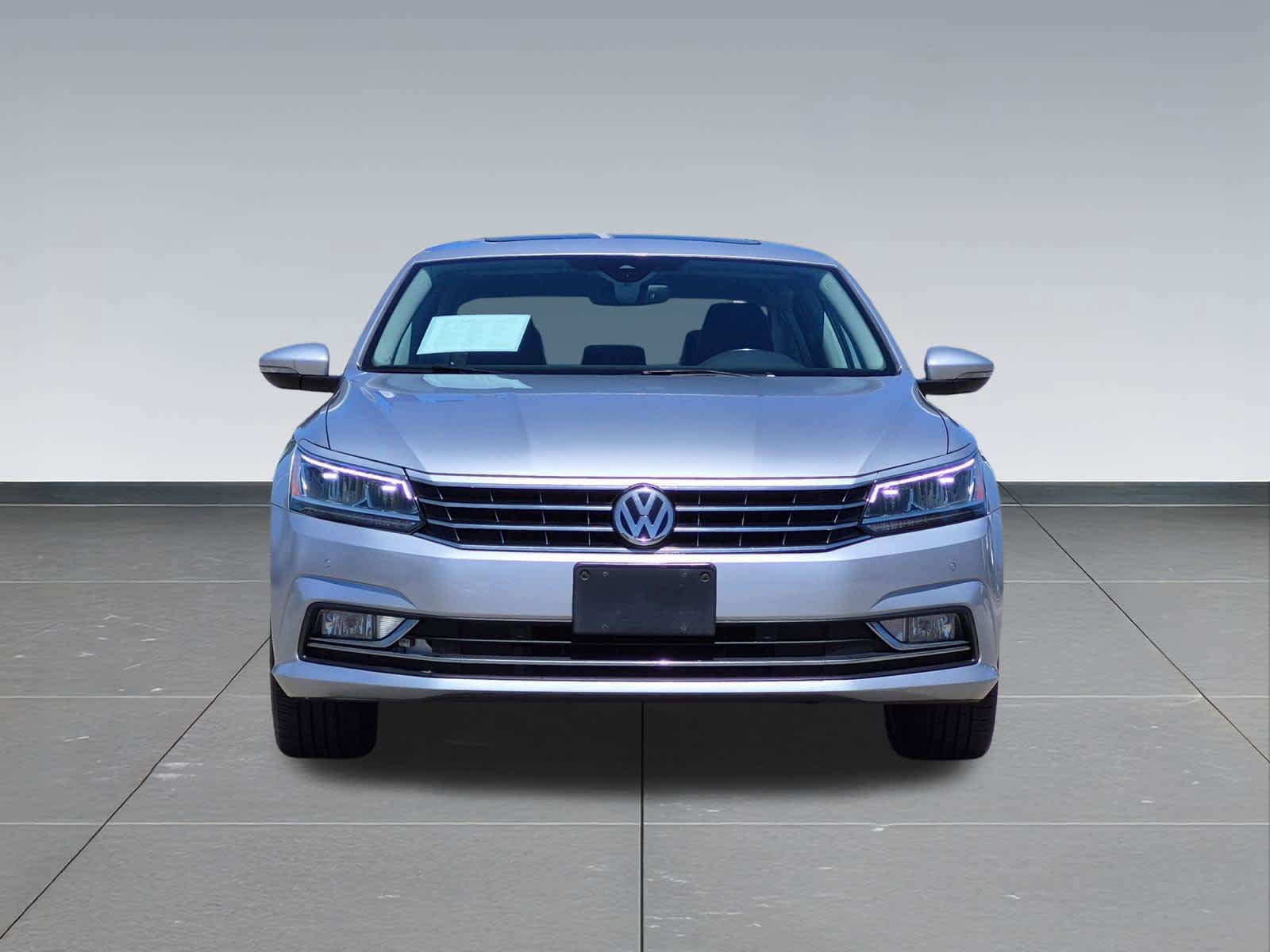 Used 2017 Volkswagen Passat 1.8T SEL Premium FWD image 9