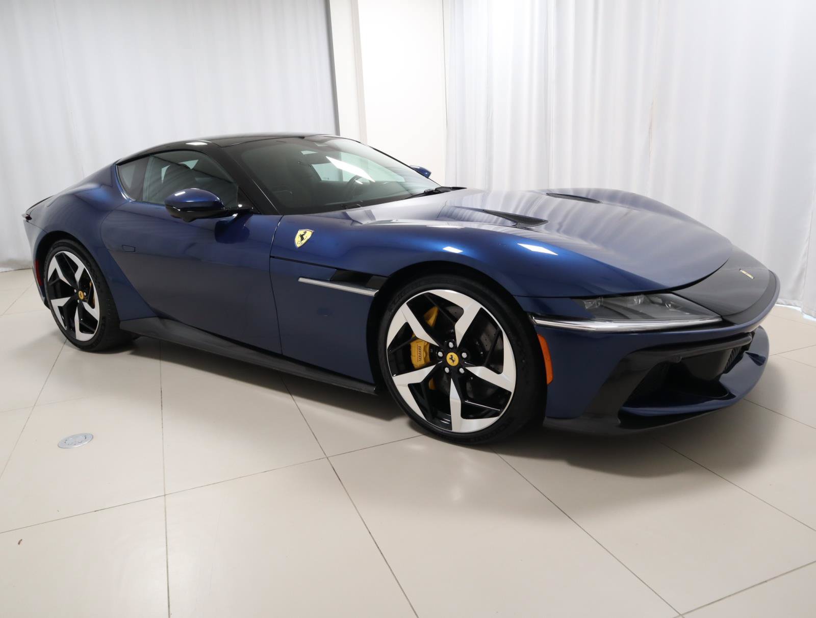 Used 2025 Ferrari 12Cilindri RWD image 8