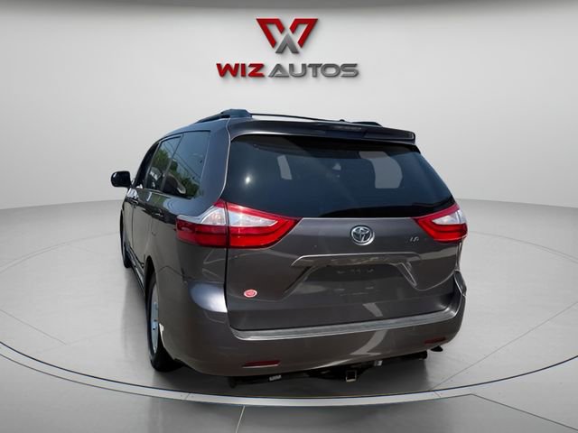 Used 2016 Toyota Sienna LE w/ Protection Package FWD image 2