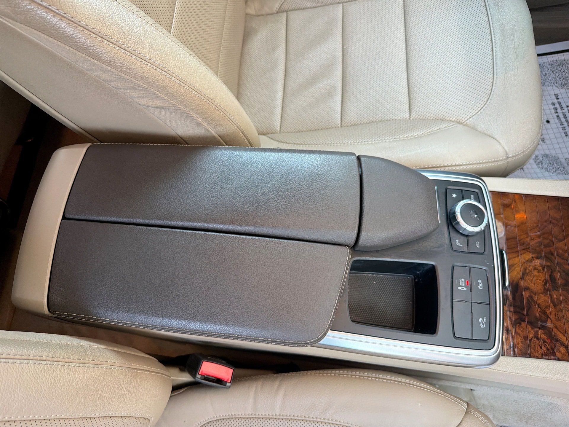 Used 2015 Mercedes-Benz GL 550 4MATIC image 24