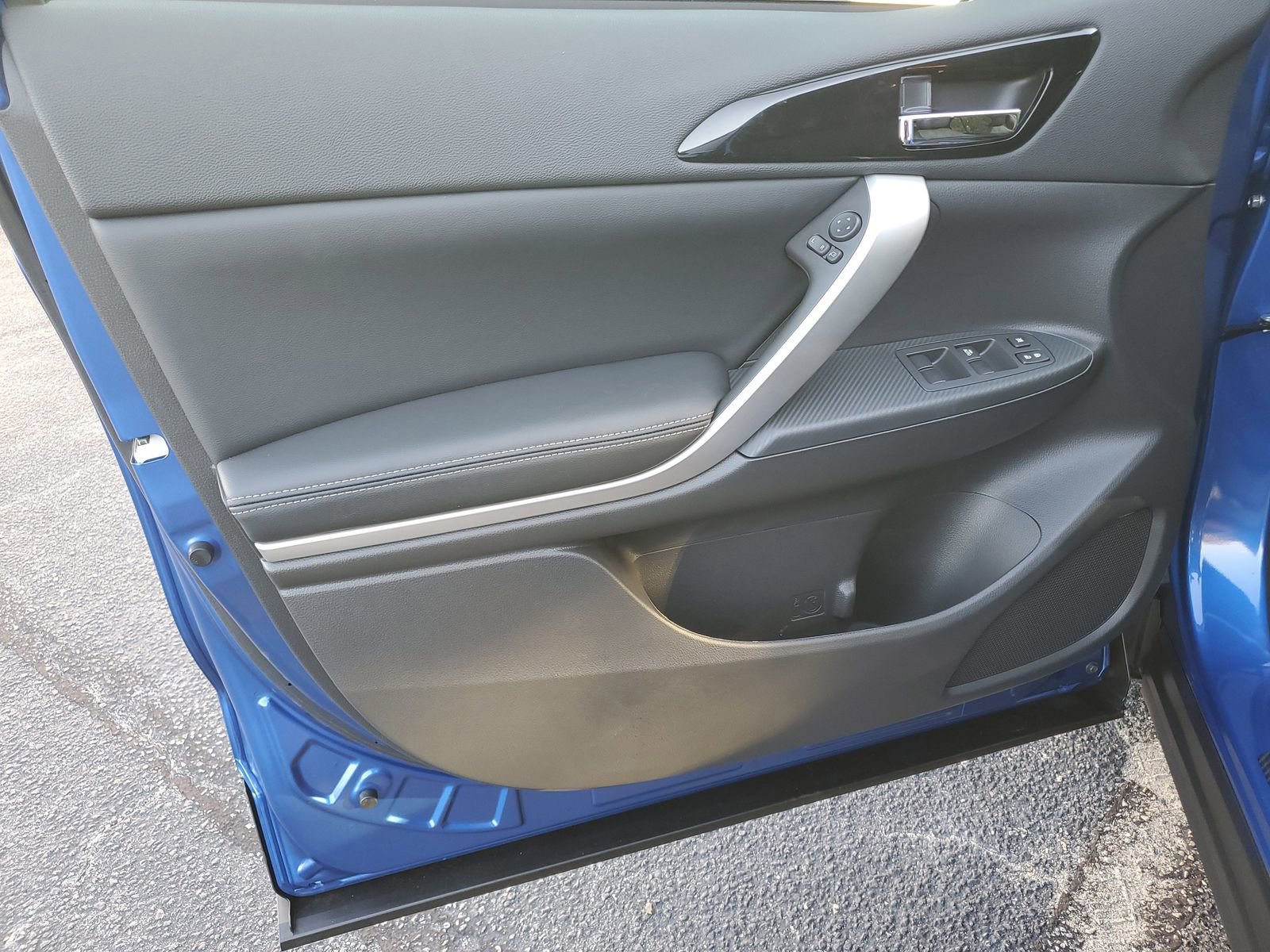 New 2026 Mitsubishi Eclipse Cross SE image 8