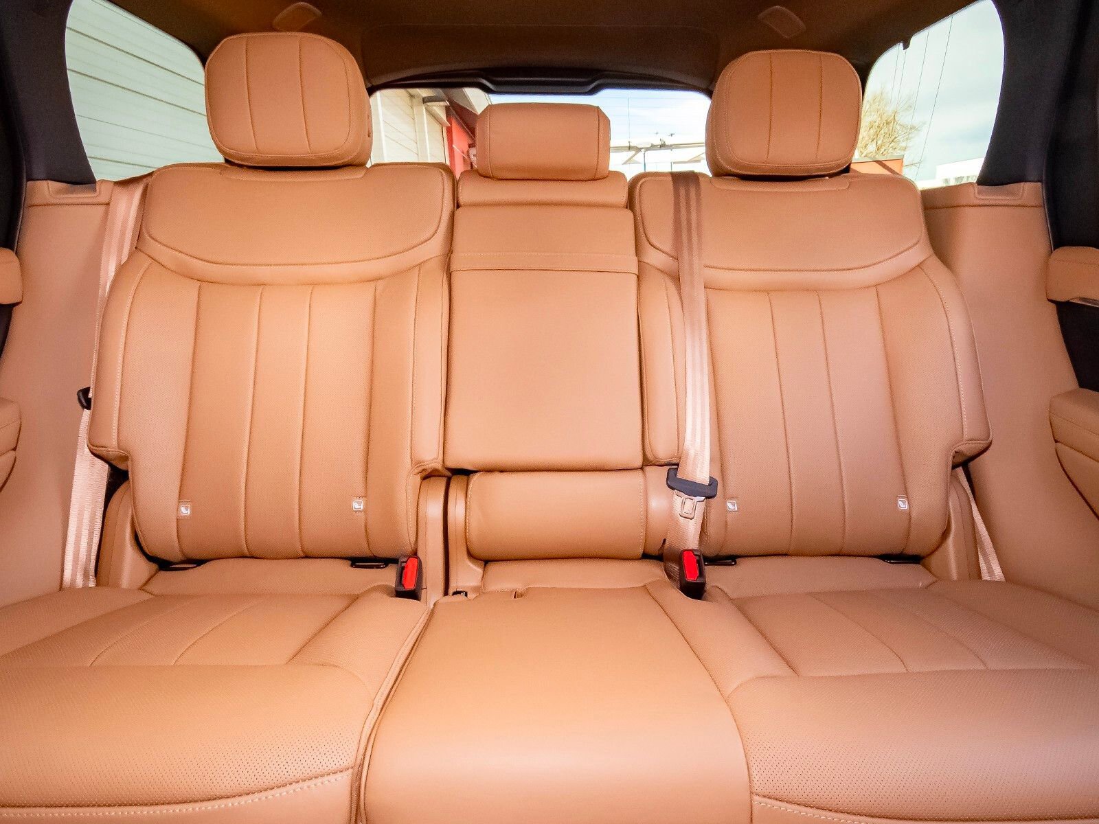 New 2025 Land Rover Range Rover SE image 45