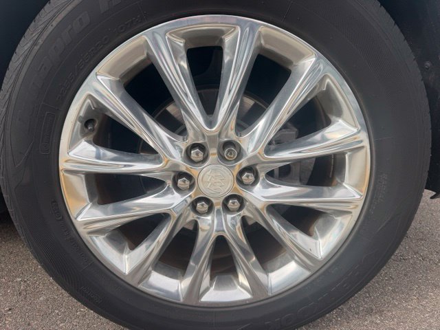 Used 2018 Buick Enclave Essence w/ Trailering Package AWD/4WD image 12