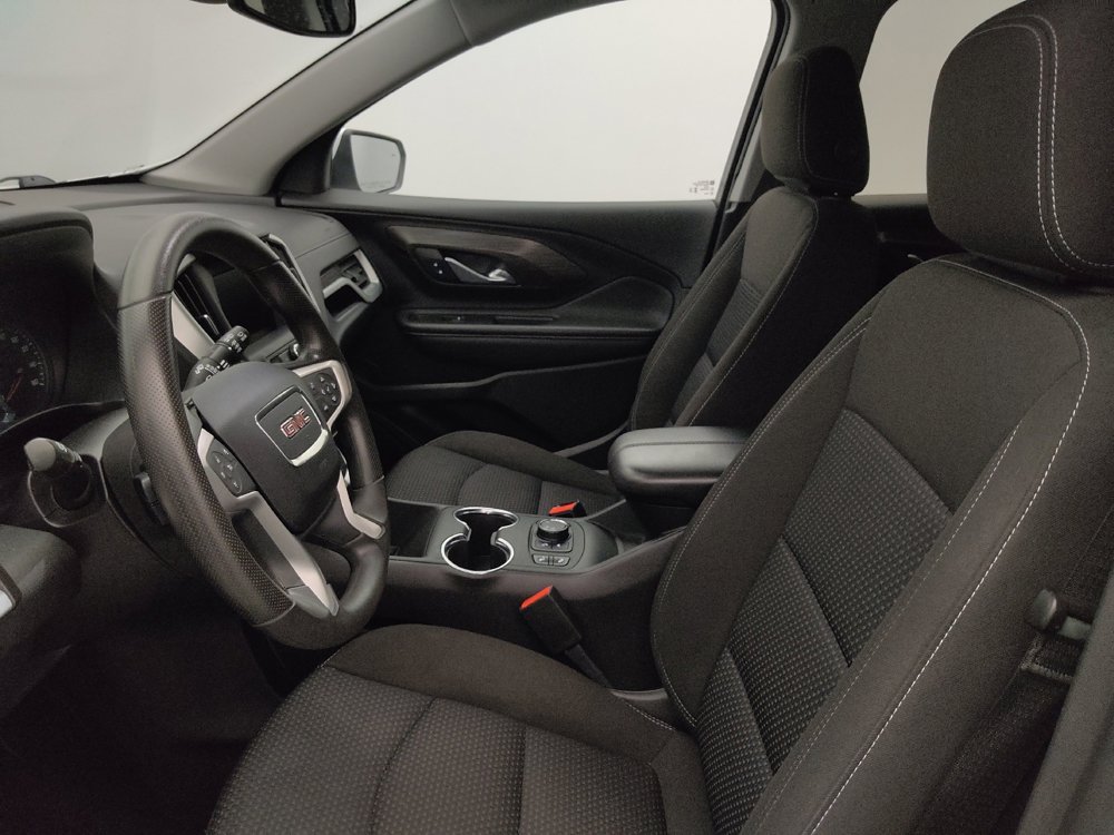Used 2024 GMC Terrain SLE w/ Driver Convenience Package image 17