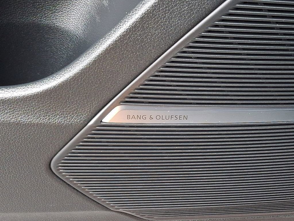 Used 2019 Audi Q8 Premium Plus w/ Premium Plus image 25