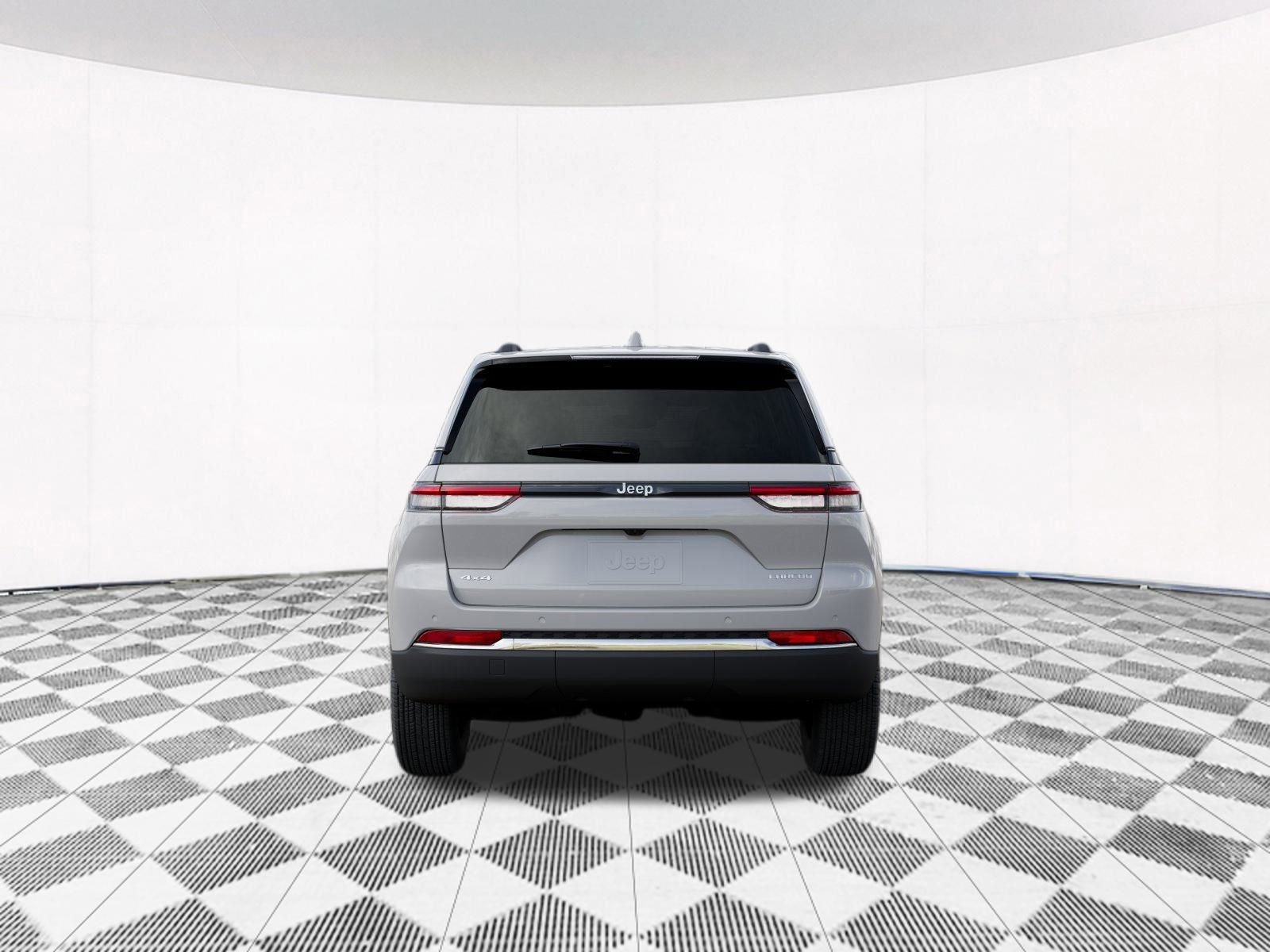 New 2026 Jeep Grand Cherokee Laredo image 11