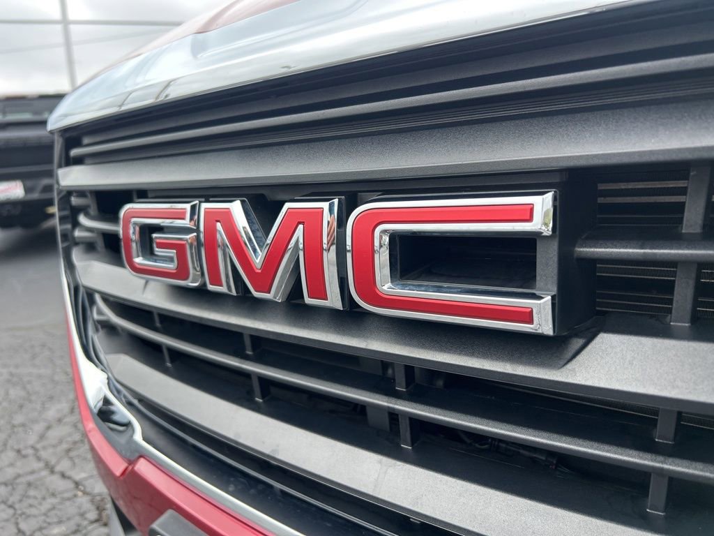 Used 2024 GMC Terrain SLT w/ Elevation Edition AWD/4WD image 10